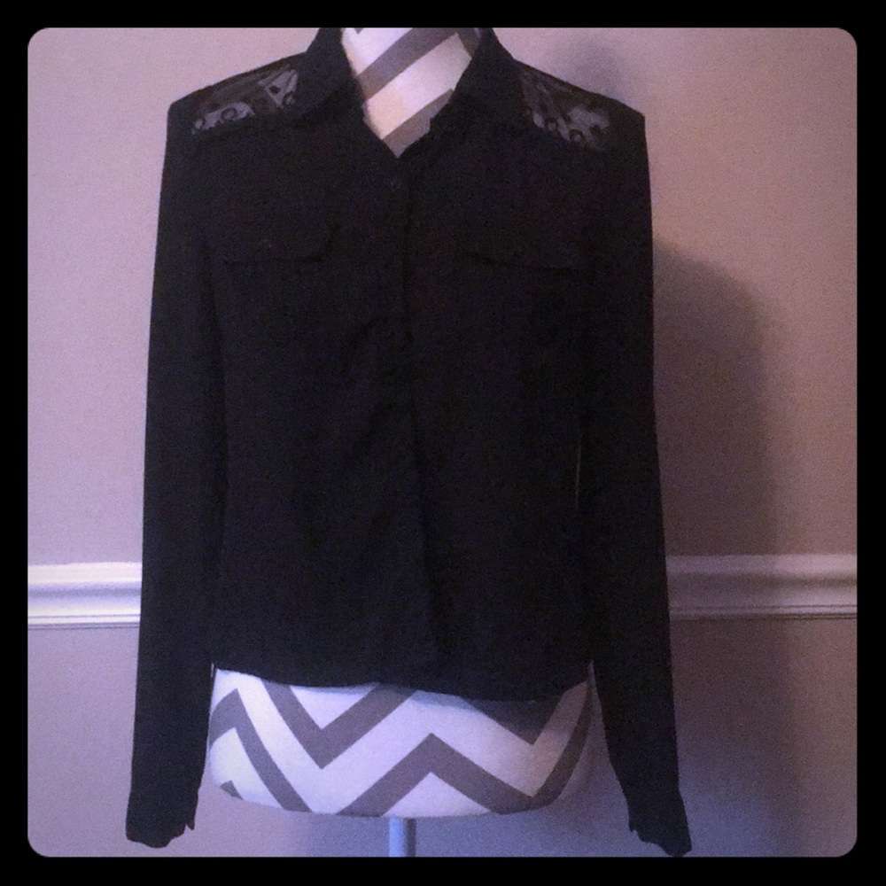Like new! Black blouse!